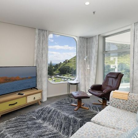 Oceanside Apartment With Iconic Views Mount Maunganui Extérieur photo