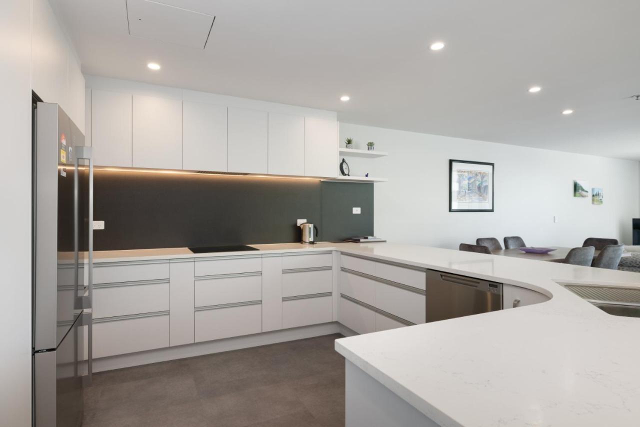 Oceanside Apartment With Iconic Views Mount Maunganui Extérieur photo